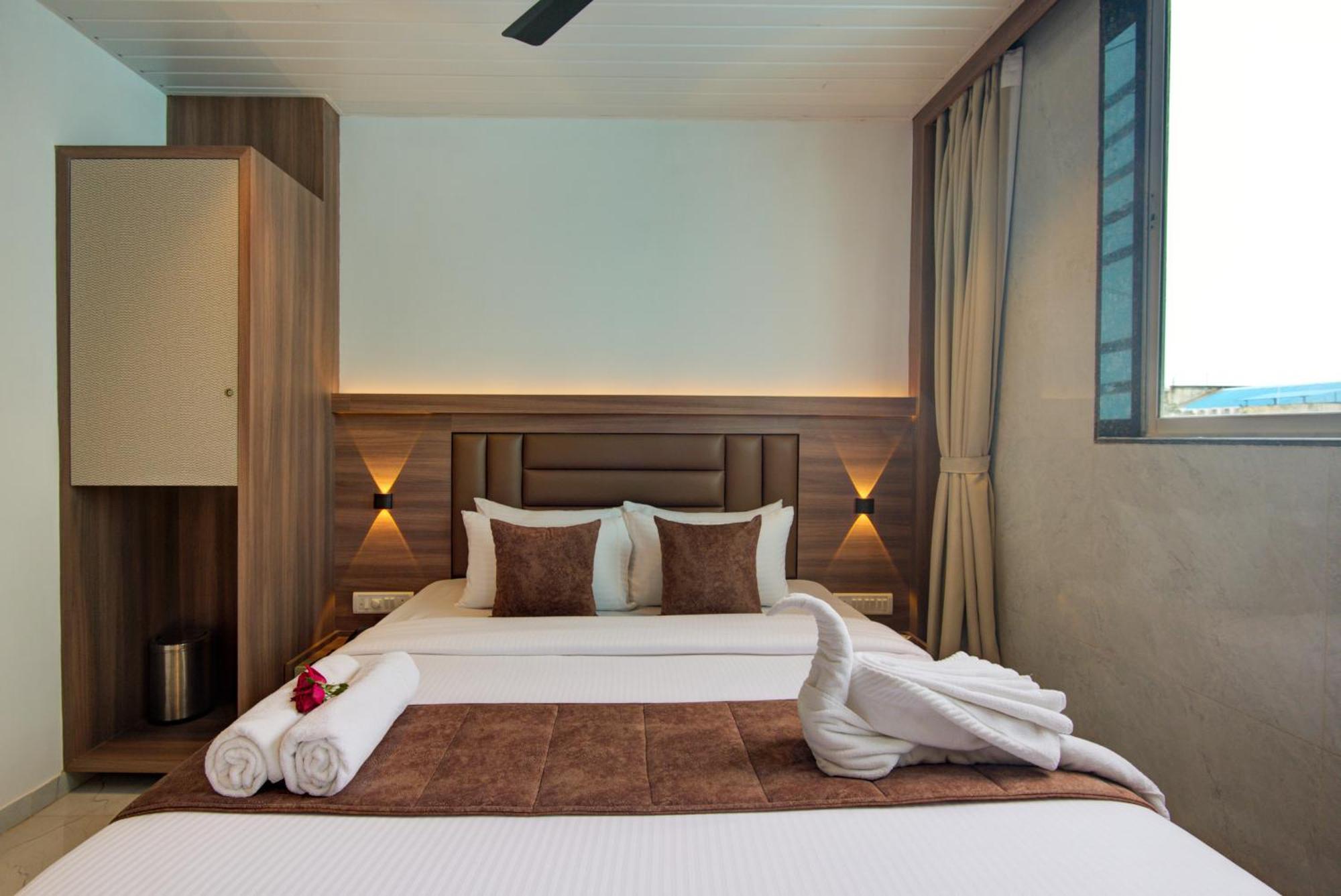 Hotel Galaxy Inn نافي مومباي المظهر الخارجي الصورة