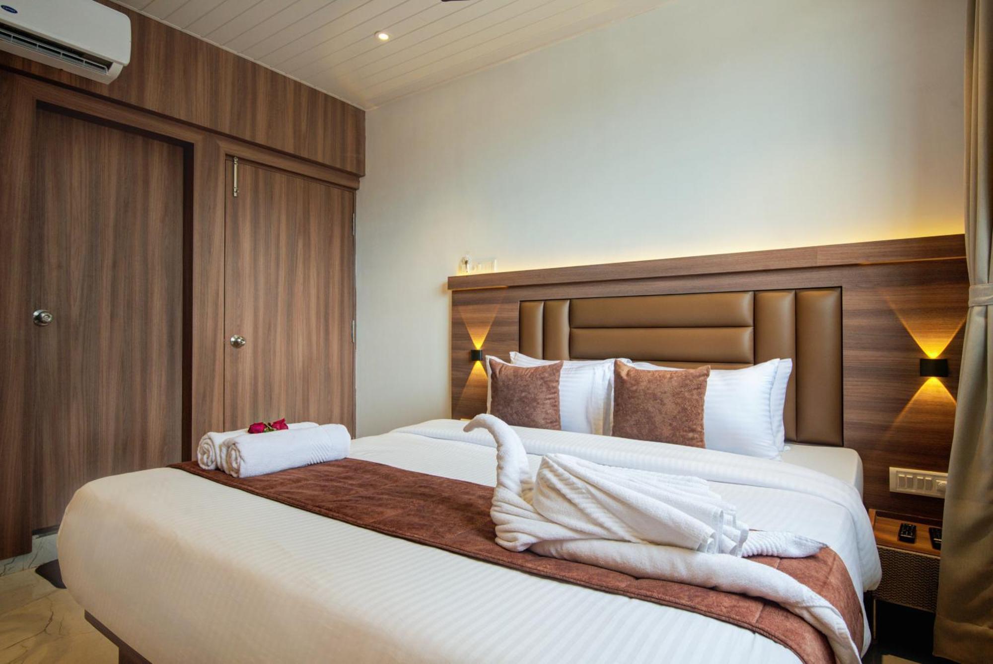 Hotel Galaxy Inn نافي مومباي المظهر الخارجي الصورة