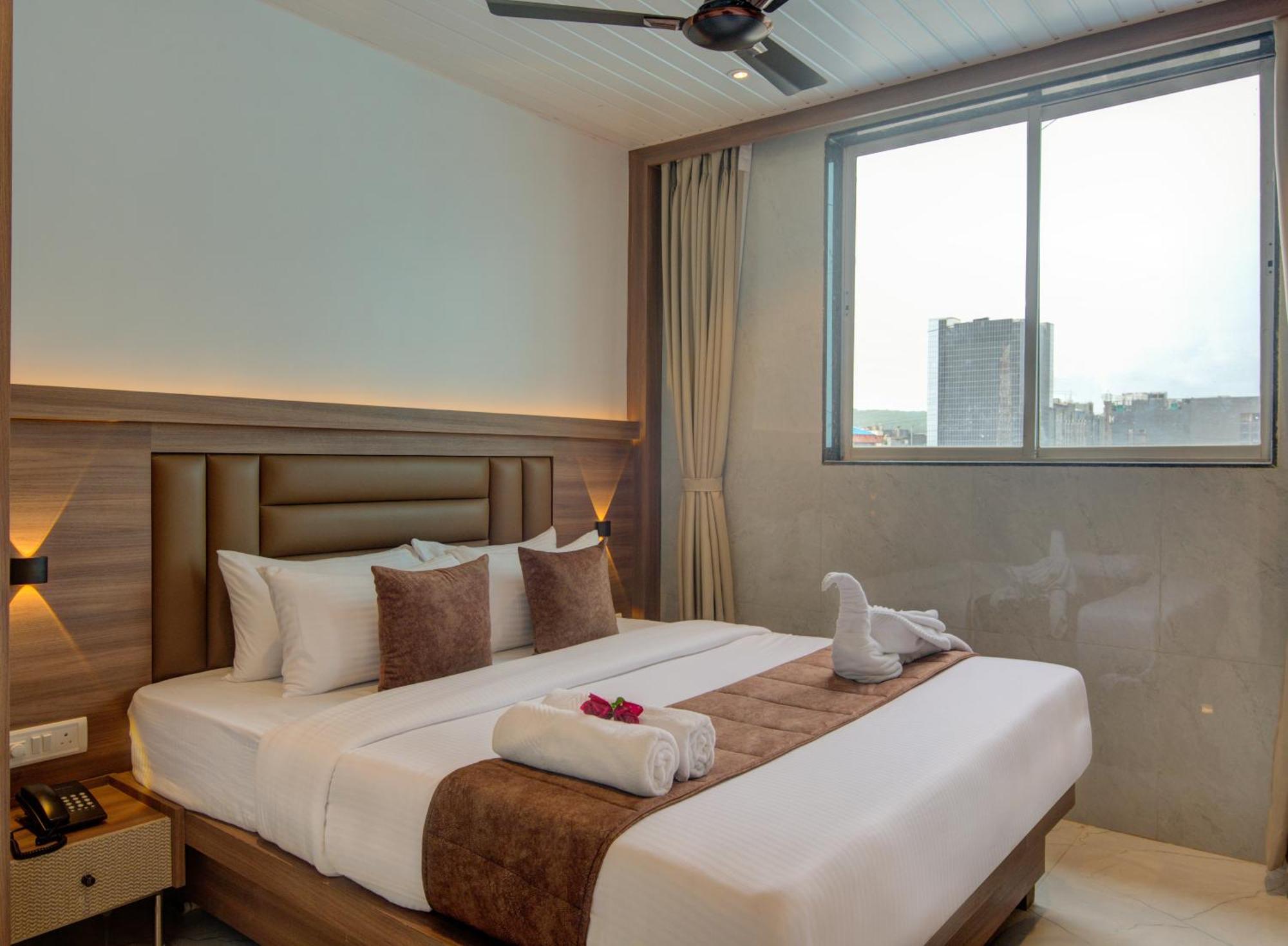 Hotel Galaxy Inn نافي مومباي المظهر الخارجي الصورة