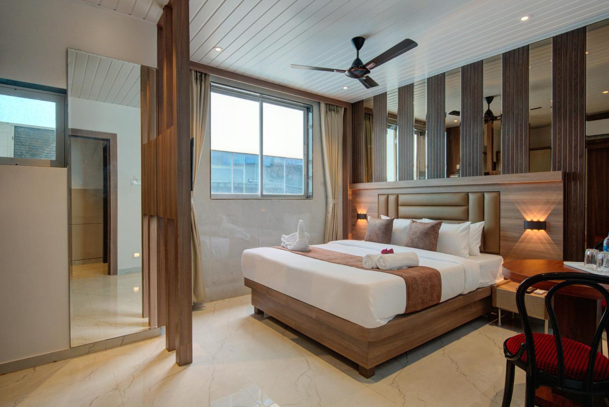 Hotel Galaxy Inn نافي مومباي المظهر الخارجي الصورة