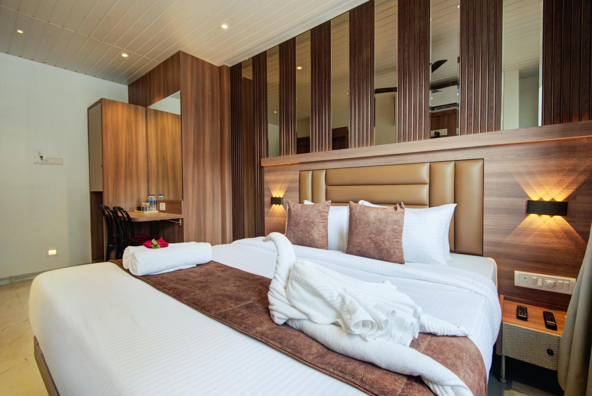 Hotel Galaxy Inn نافي مومباي المظهر الخارجي الصورة
