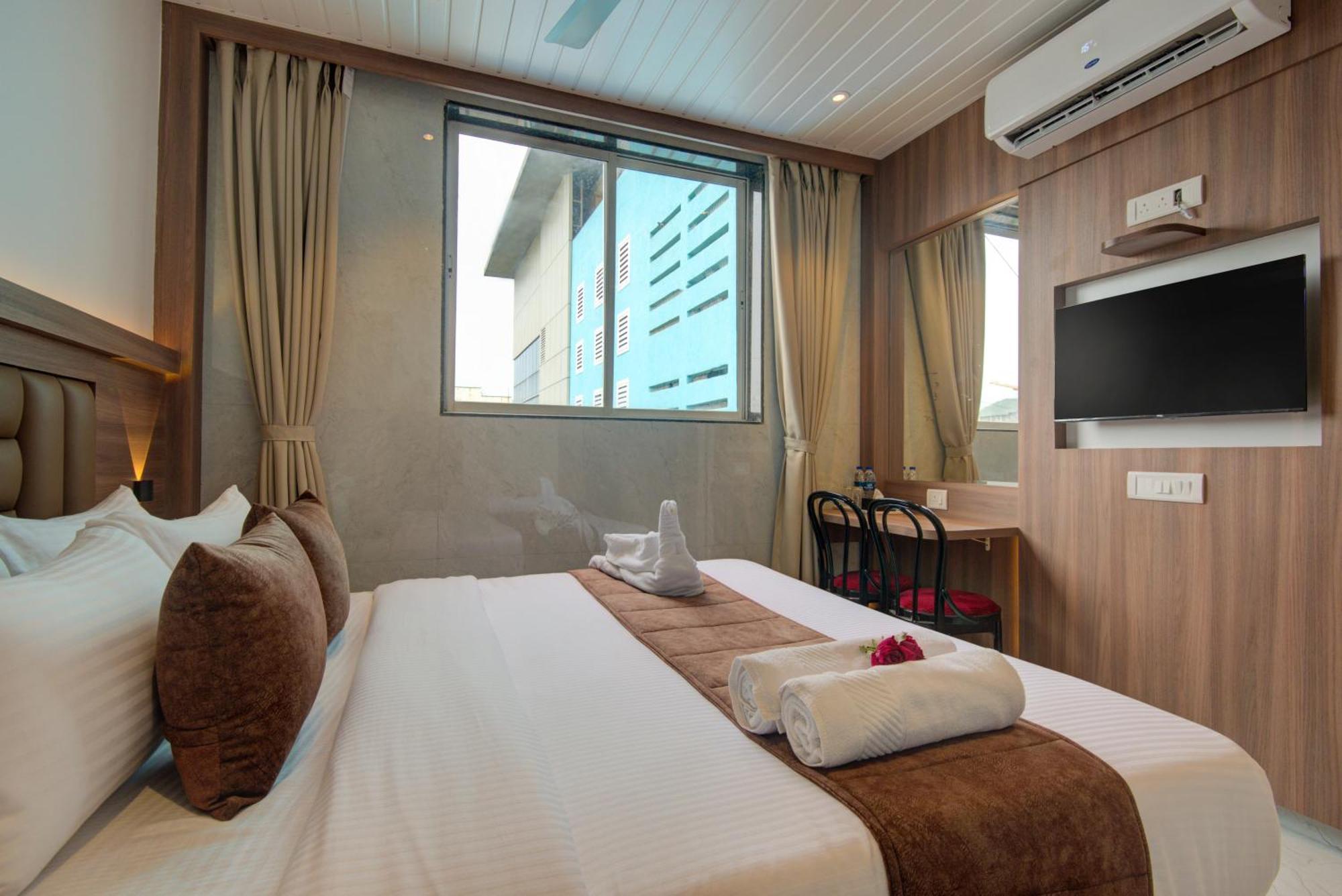 Hotel Galaxy Inn نافي مومباي المظهر الخارجي الصورة
