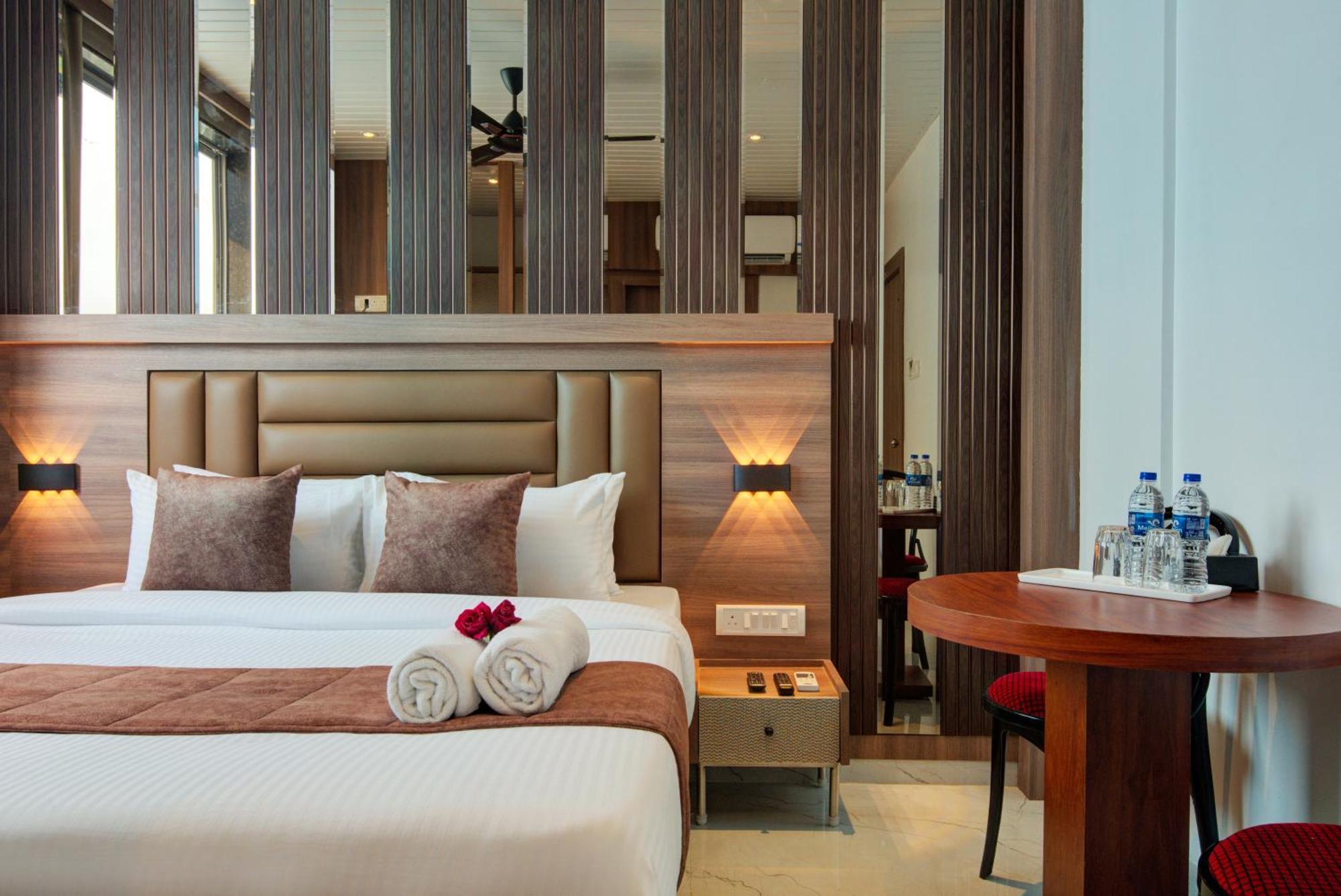 Hotel Galaxy Inn نافي مومباي المظهر الخارجي الصورة