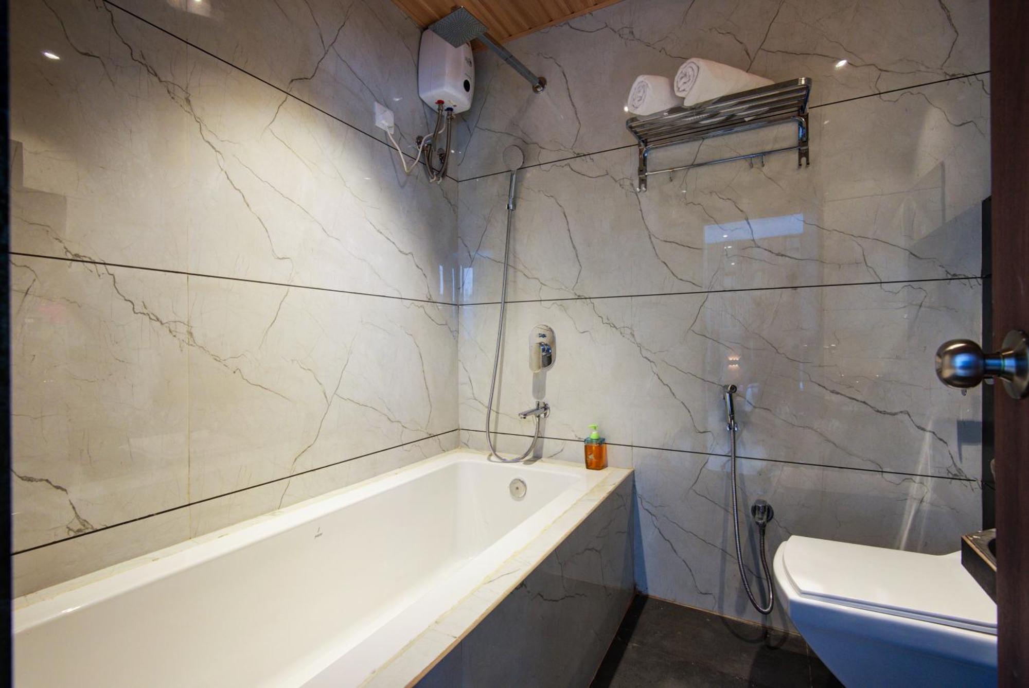 Hotel Galaxy Inn نافي مومباي المظهر الخارجي الصورة