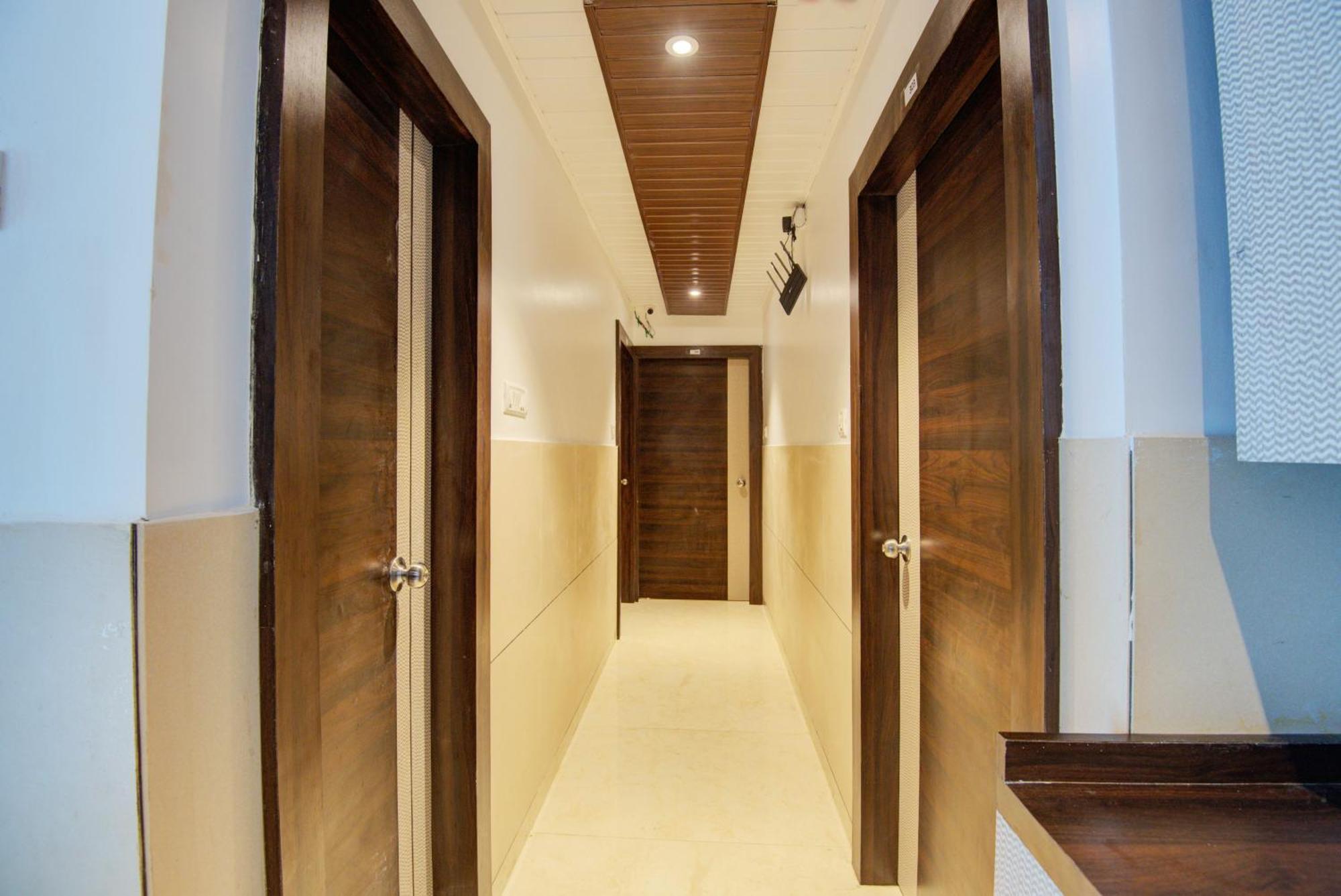 Hotel Galaxy Inn نافي مومباي المظهر الخارجي الصورة